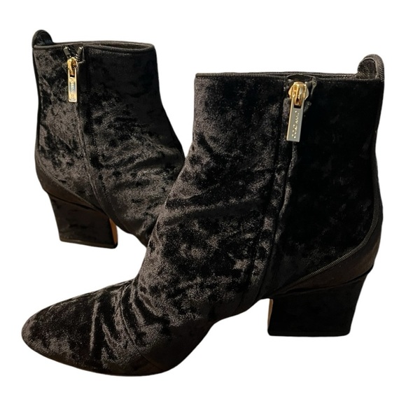 Jimmy Choo Autumn 65 Black Velvet Side Zip Ankle Bootie Size 39 (9) - Picture 2 of 13